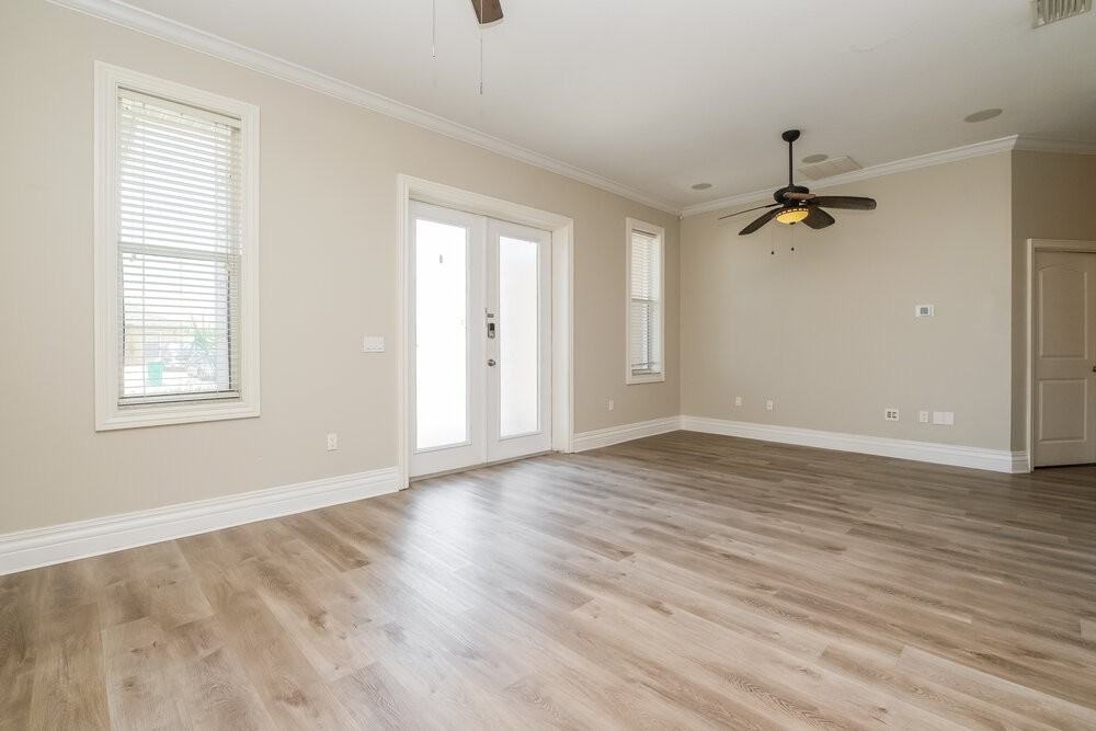 2303 14th St W - Photo 3 of 16