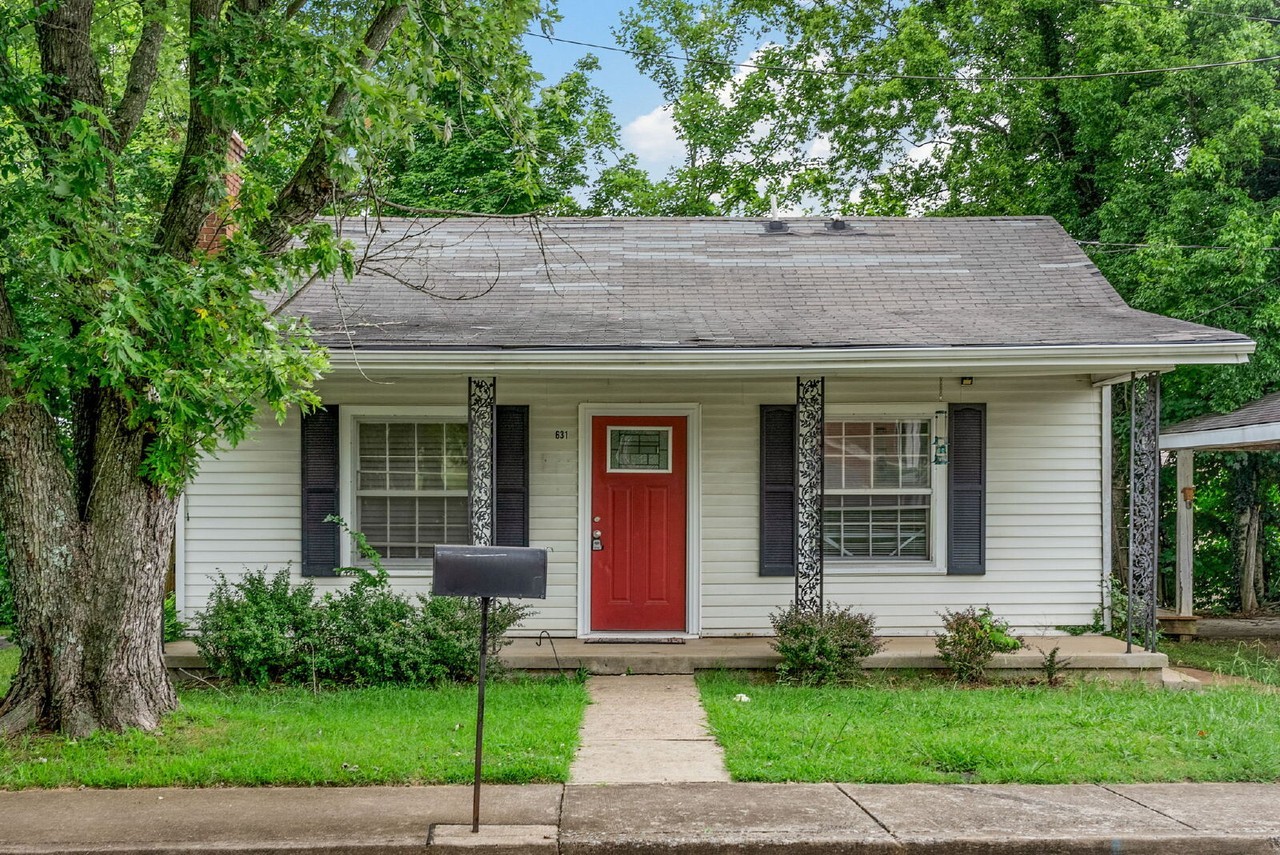 631 Ernest St