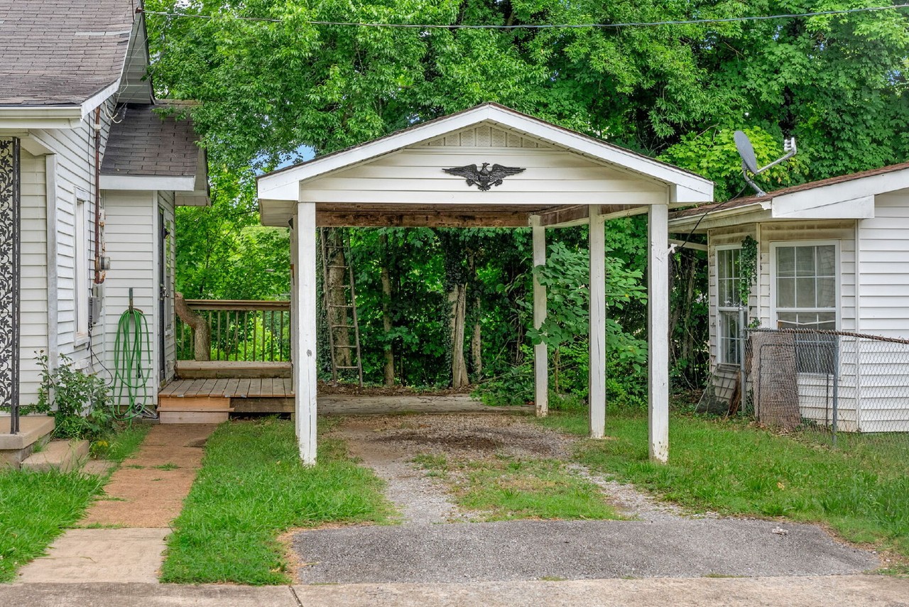 631 Ernest St - Photo 5 of 13