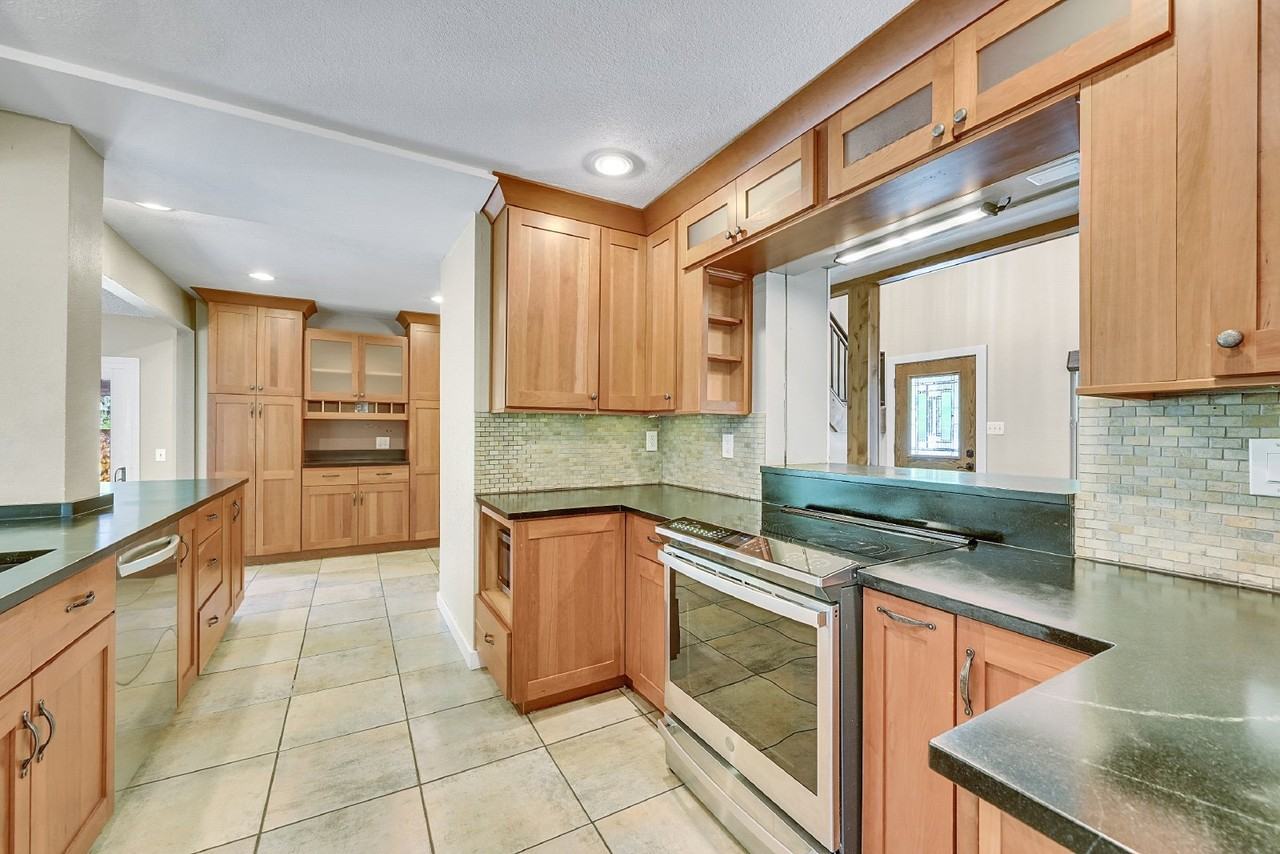 1050 Big Valley Dr - Photo 2 of 50