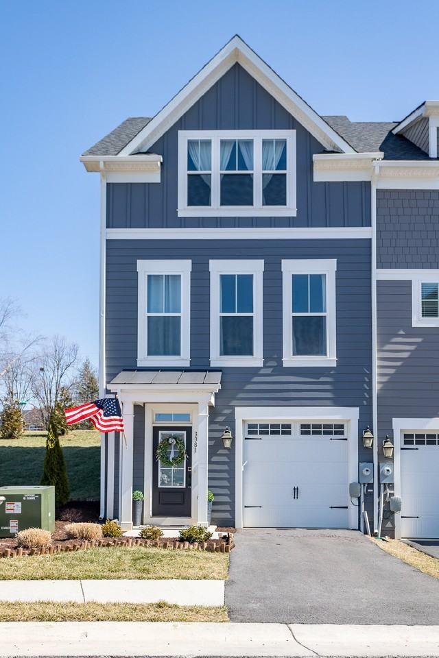 3381 Monterey Dr - Photo 2 of 32