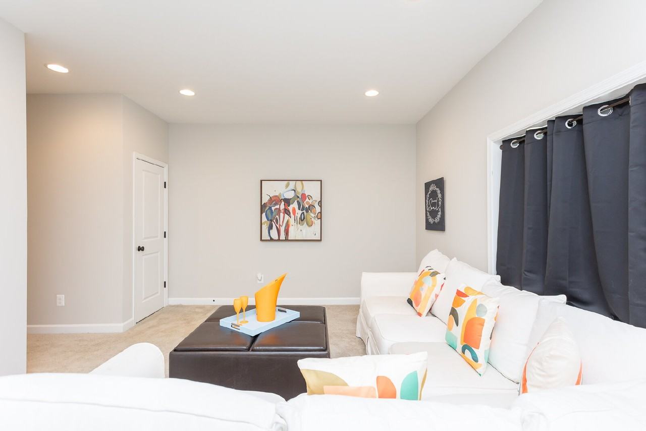 3381 Monterey Dr - Photo 6 of 32