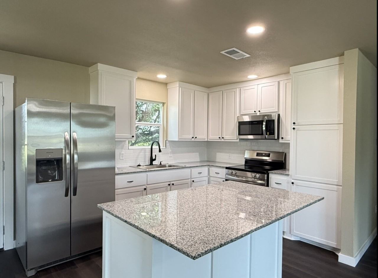 196 County Road 483 - Photo 4 of 14