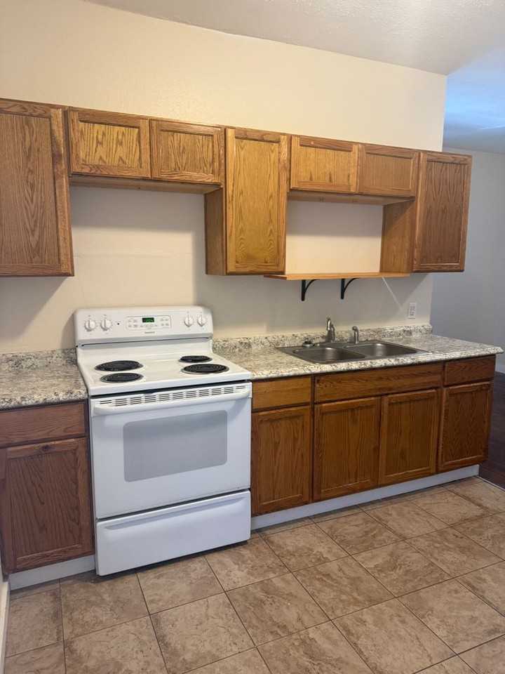 Franklin - Photo 2 of 11