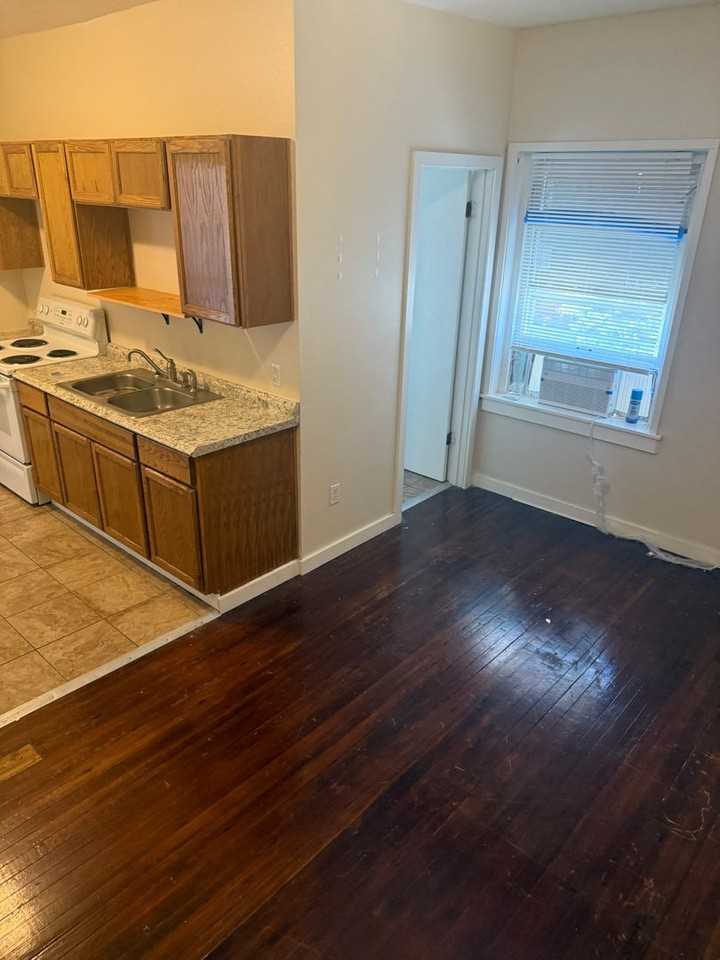 Franklin - Photo 3 of 11