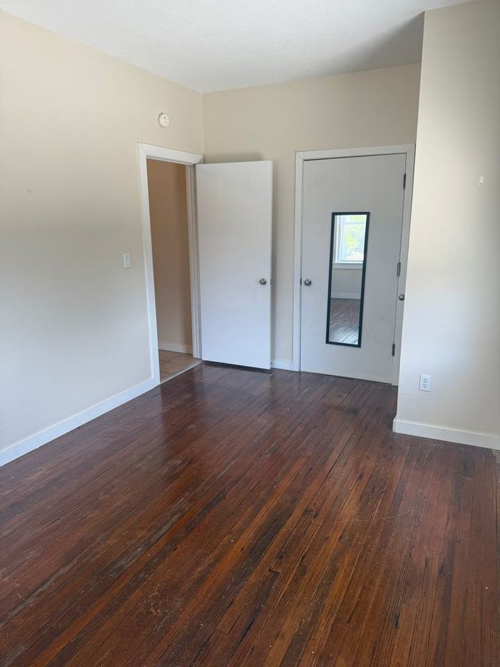 Franklin - Photo 6 of 11