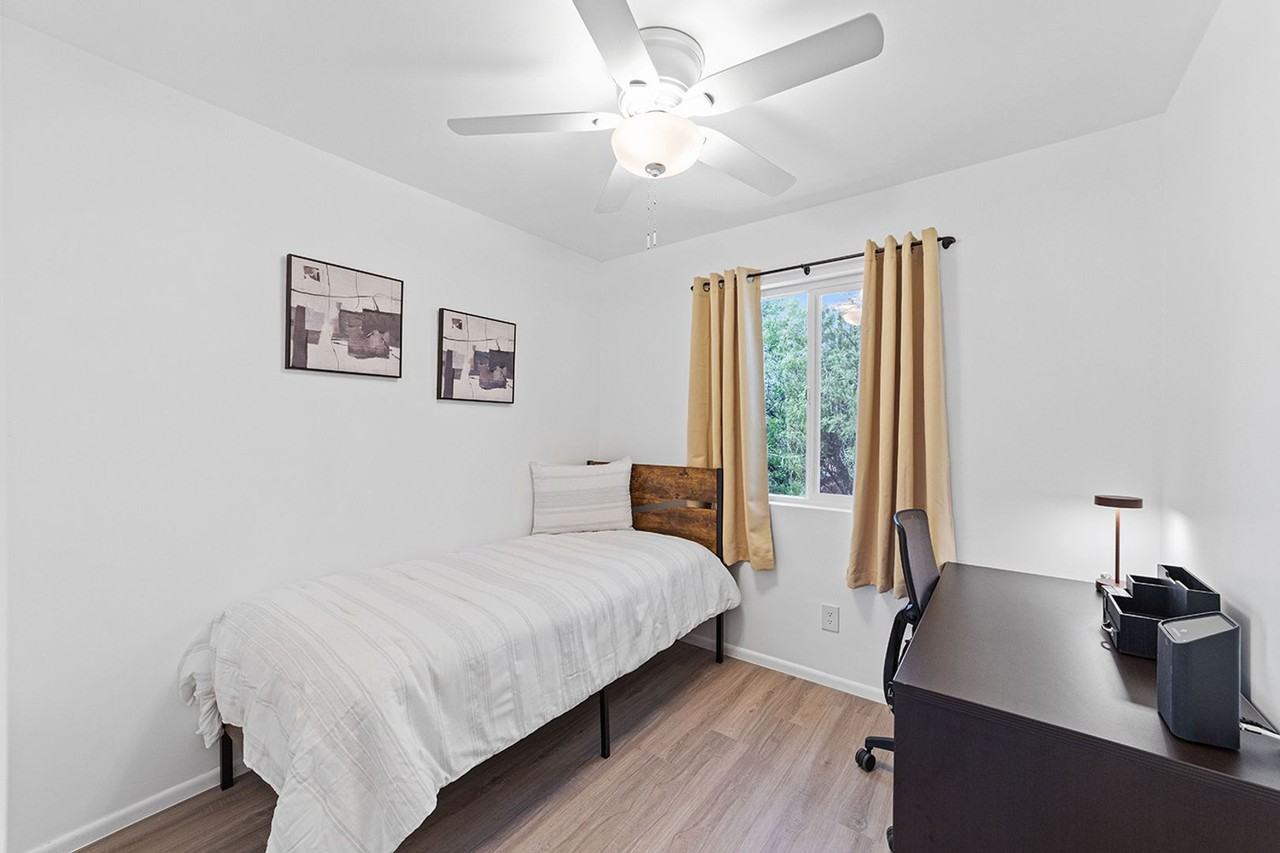 Roosevelt Ests. Bldg. 18 - Photo 4 of 10