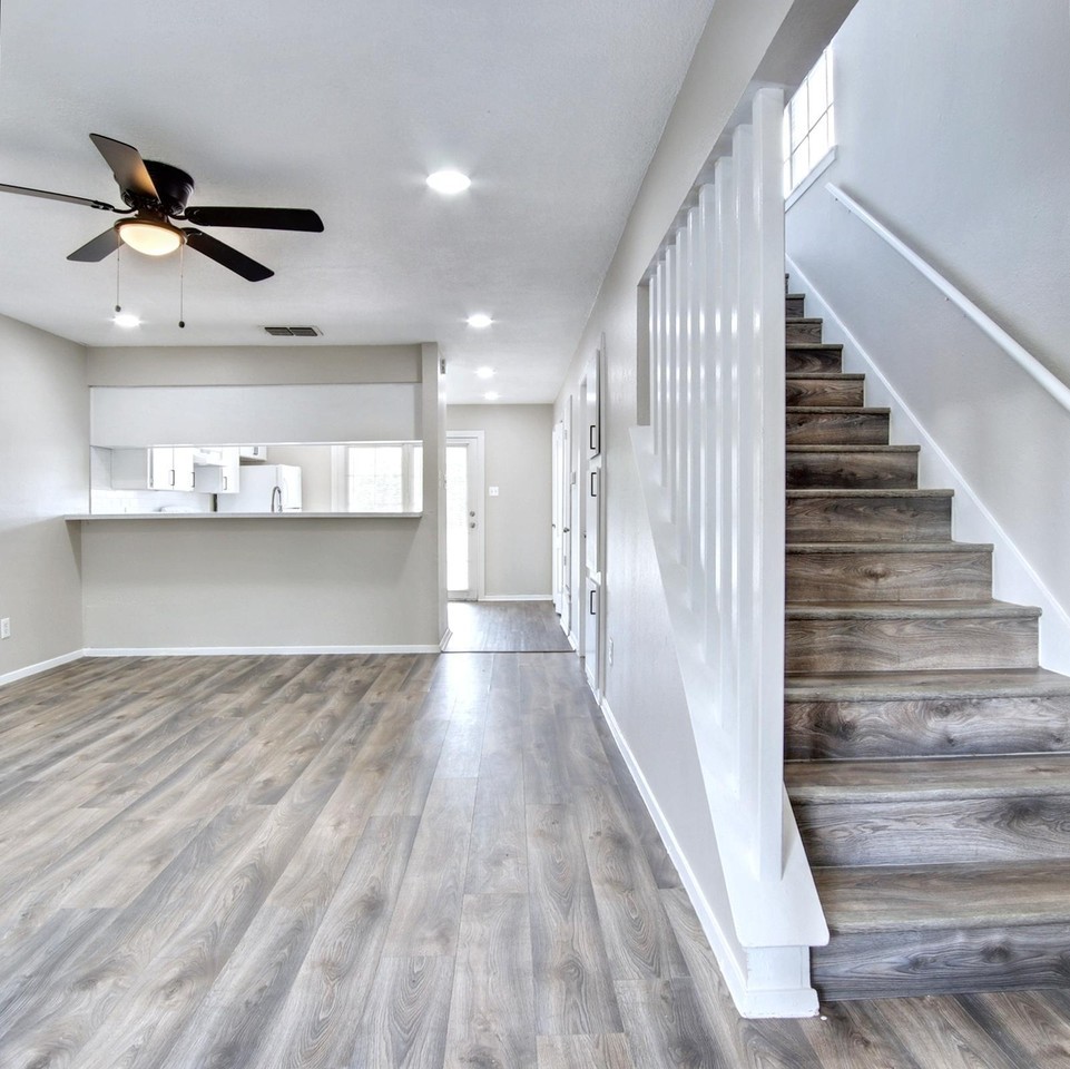2300 Indigo Lane Arlington, TX 76015 - Photo 3 of 26