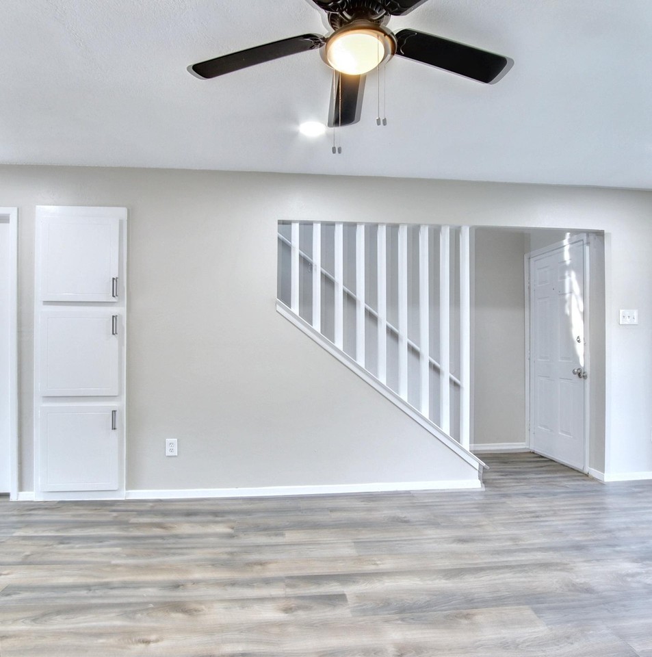 2300 Indigo Lane Arlington, TX 76015 - Photo 5 of 26