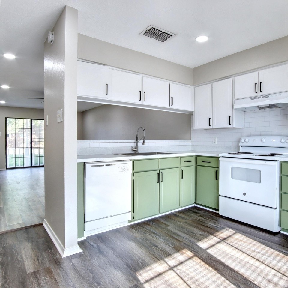 2300 Indigo Lane Arlington, TX 76015 - Photo 7 of 26