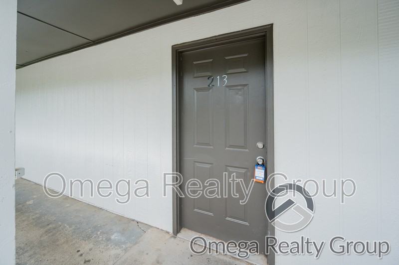 3328 Meridian St N #213 - Photo 2 of 29