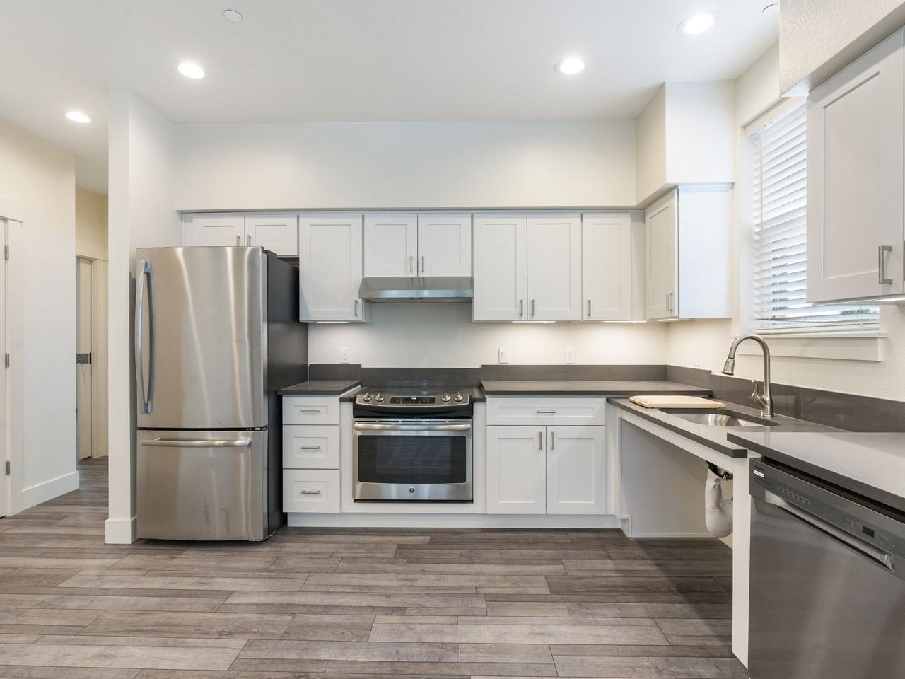 8015 North Oswego Avenue - Photo 3 of 12