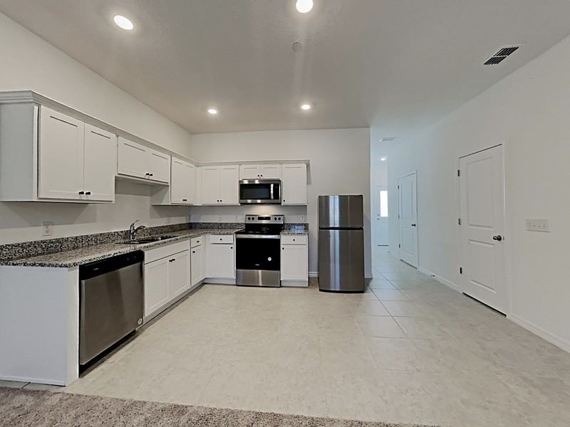 3319 Azolla St - Photo 2 of 25