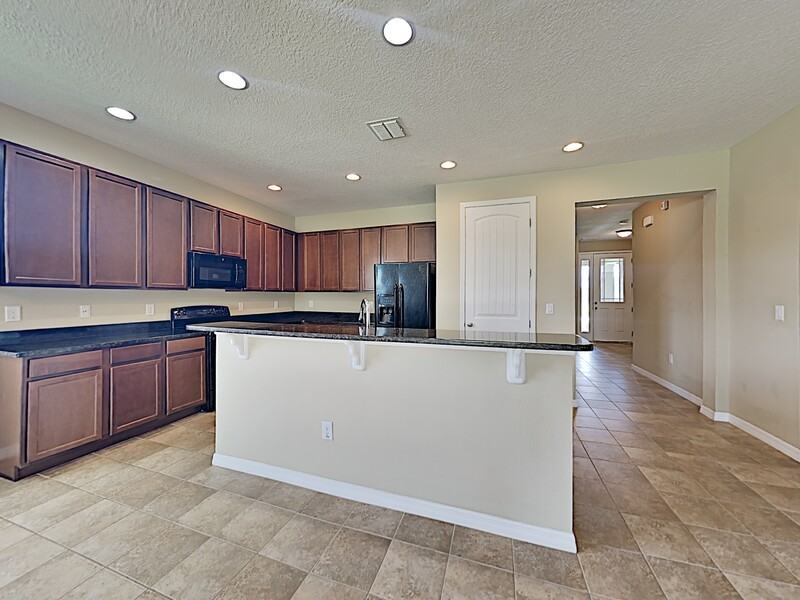 12986 Holdenbury Ln - Photo 4 of 15