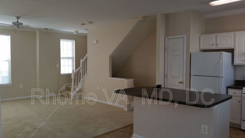 21792 Dragons Green Sq - Photo 5 of 16