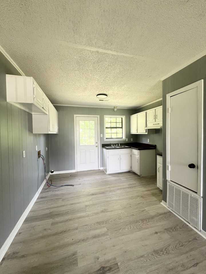 382 Moore St A Ripley - Photo 3 of 7