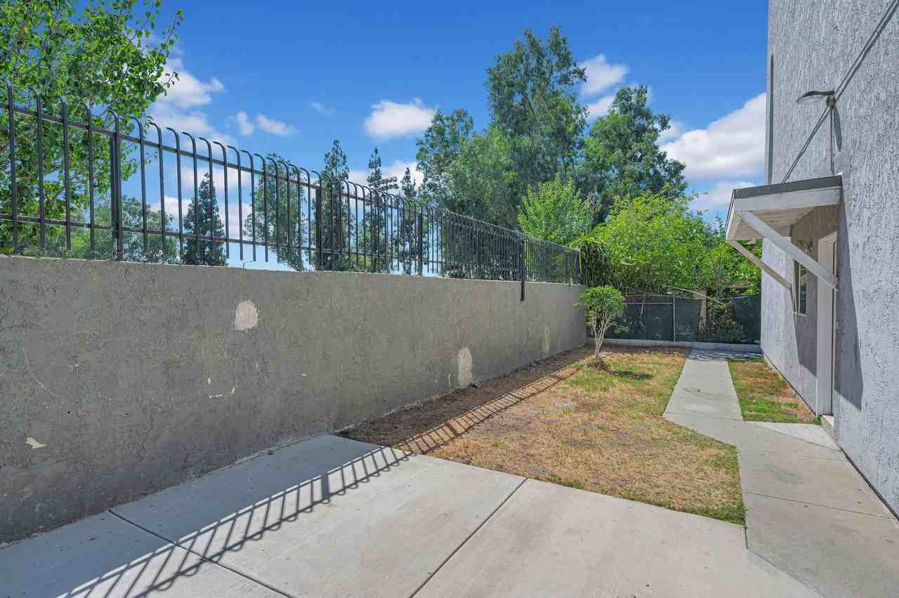 311 W Lohart Ave - Photo 7 of 13