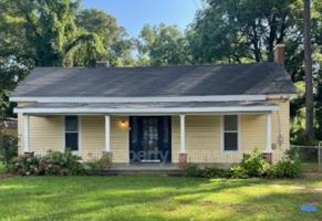 featured image of 615 N Aycock St