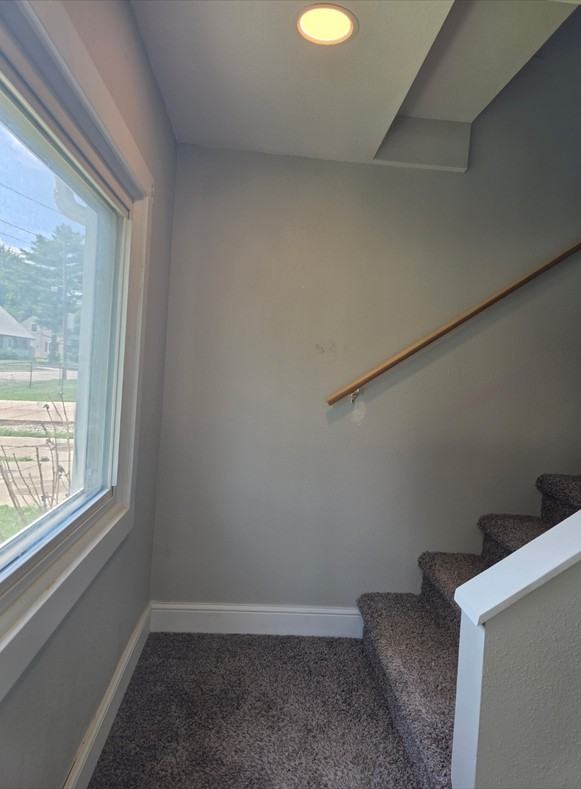 1200 Center St Ne - Photo 2 of 6