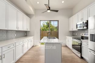 421 W 6th St #1013 - Photo 1 of 1