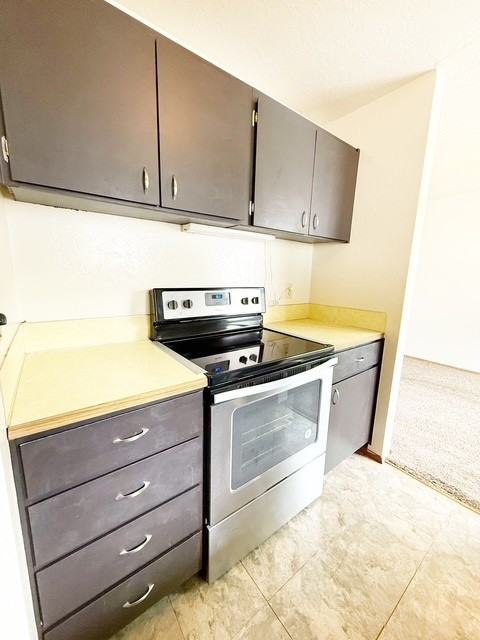 Hillcrest Apartments - Photo 4 of 18