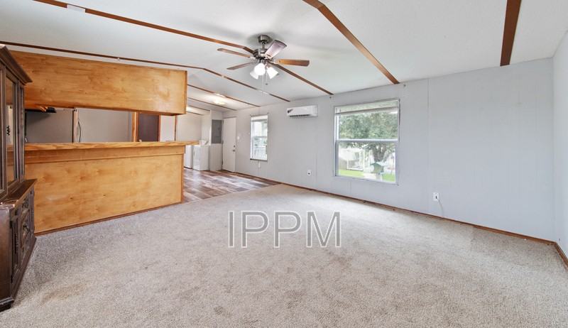 4 Tejas Rd S - Photo 3 of 28