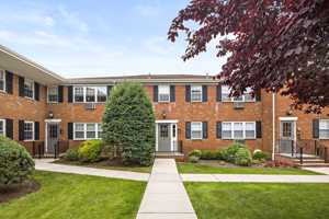 featured image of 306E Hackensack St