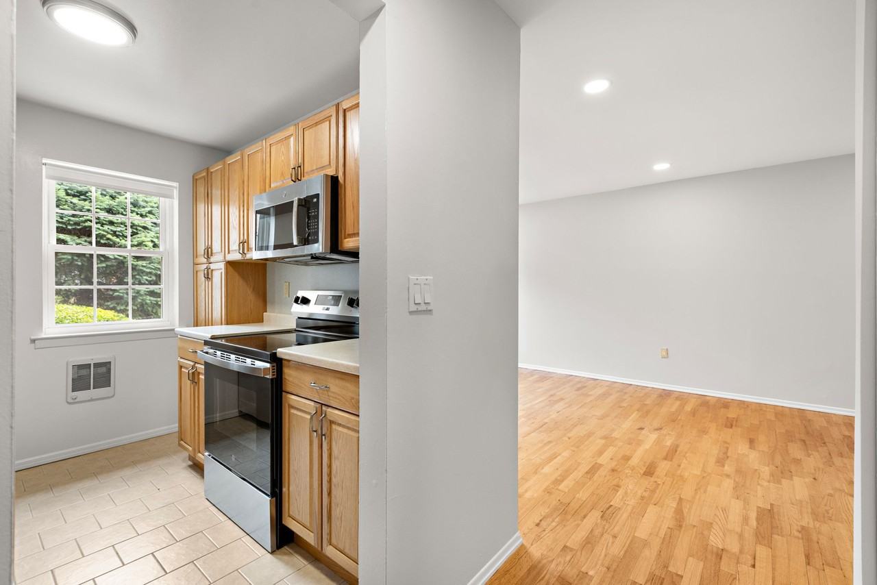 Cliff View Gardens - Photo 4 of 50