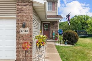 featured image of 4632 Ridge Ct