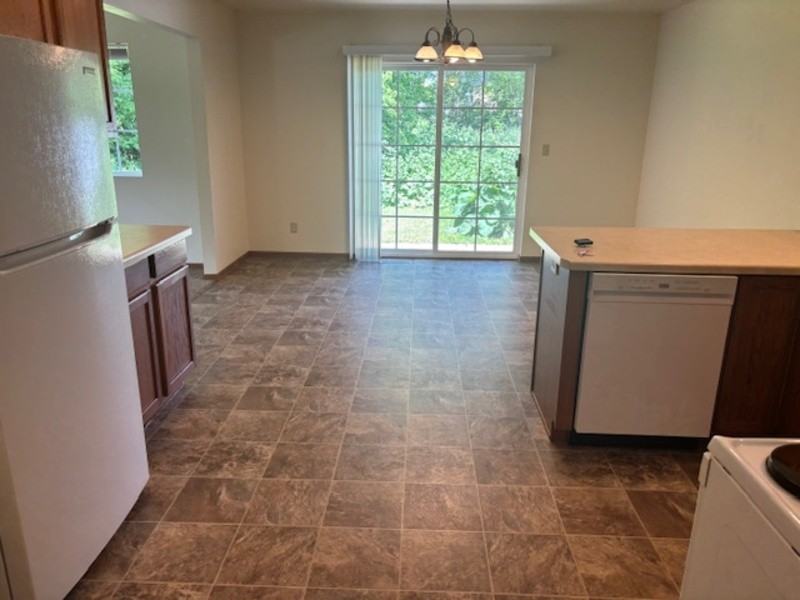 4632 Ridge Ct - Photo 6 of 23