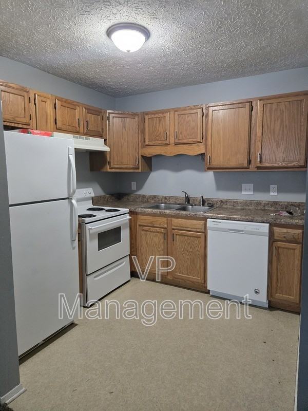 2218 Emerald Drive #6 - Photo 2 of 5