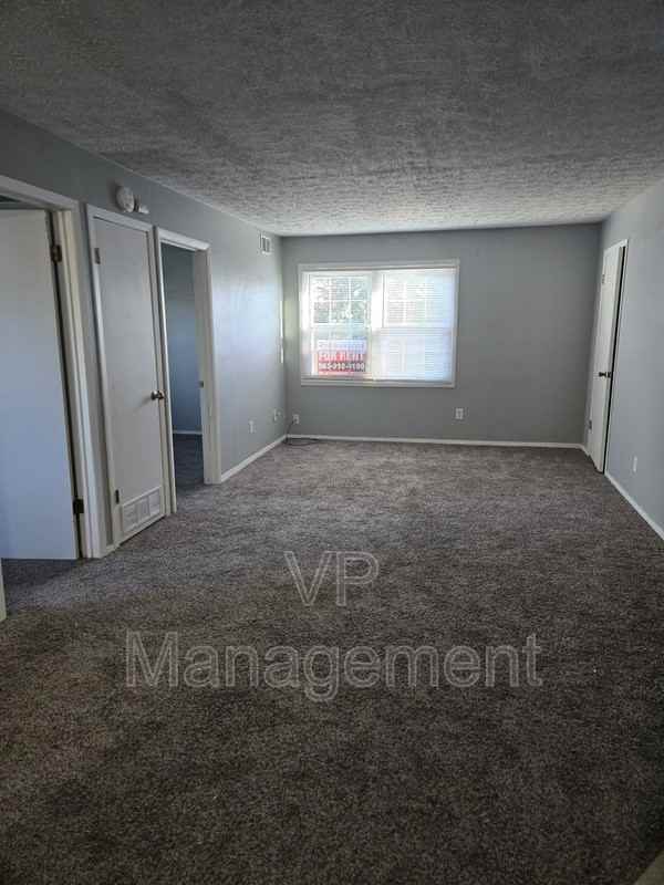 2218 Emerald Drive #6 - Photo 3 of 5