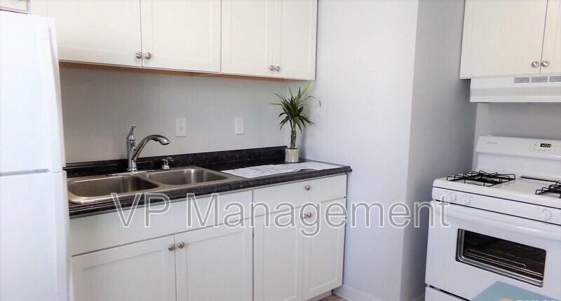 2112 W 69th St - Photo 2 of 8