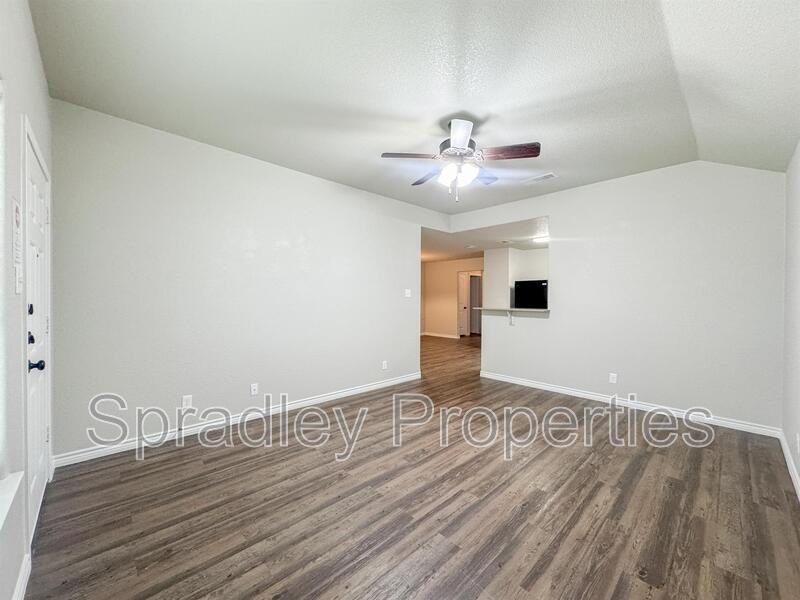 505B Kacie Dr #B - Photo 2 of 12