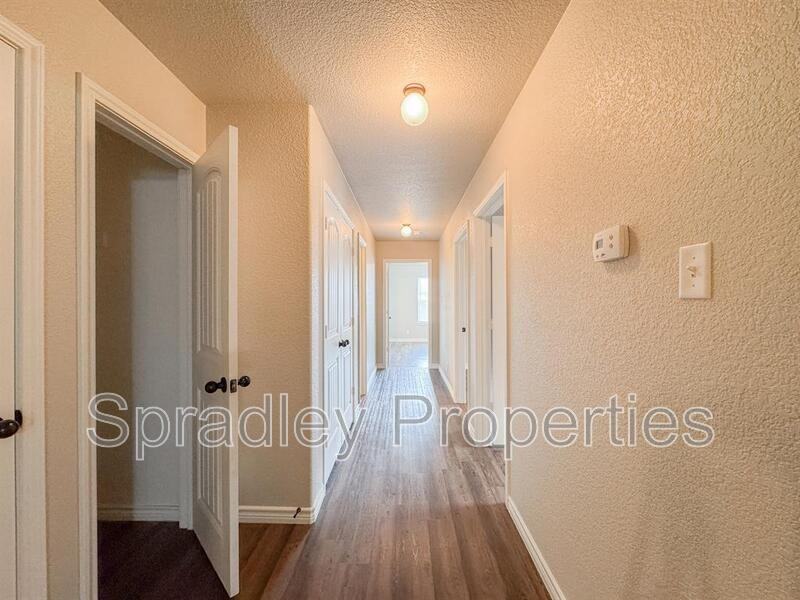 505B Kacie Dr #B - Photo 6 of 12