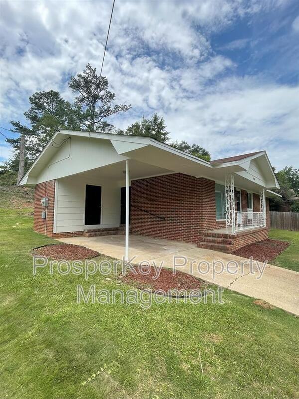 5360 Spencer Ln - Photo 2 of 15