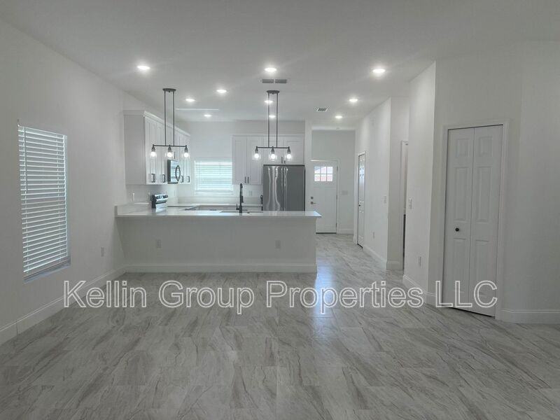 2281 Whitley Ln - Photo 6 of 24