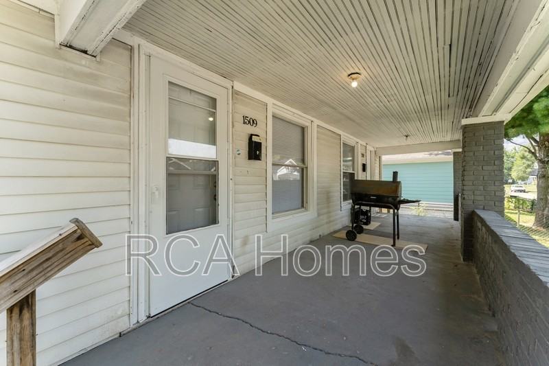 1509 S Randolph St - Photo 2 of 10