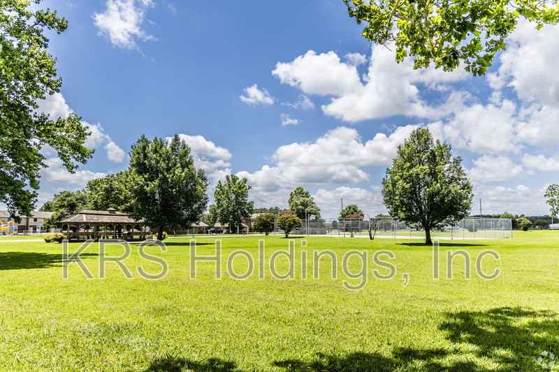 272 Gulfstream Dr #272 - Photo 2 of 10