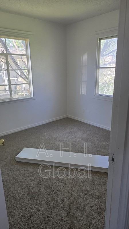 4624 S Hayden St - Photo 4 of 7