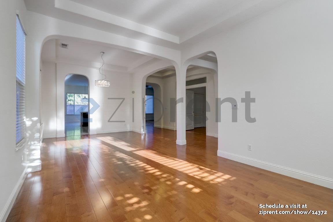 856 Morningside Dr - Photo 3 of 20