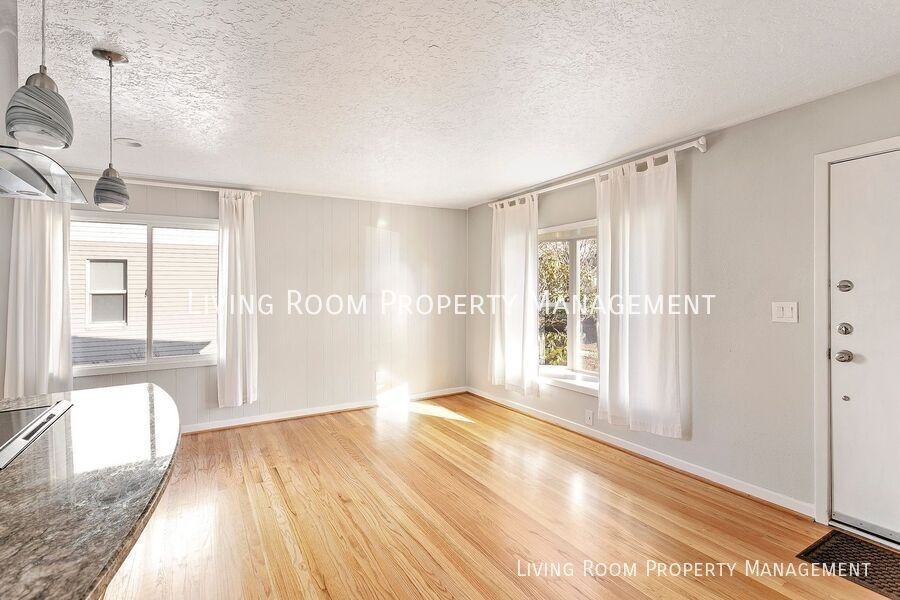 2935 Se 77th Ave - Photo 3 of 15