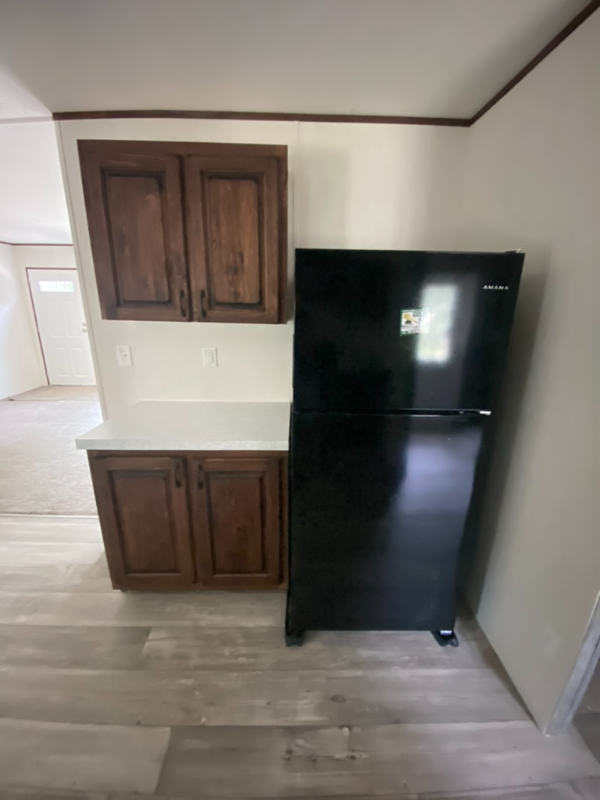 208 Dawn Ave - Photo 5 of 17