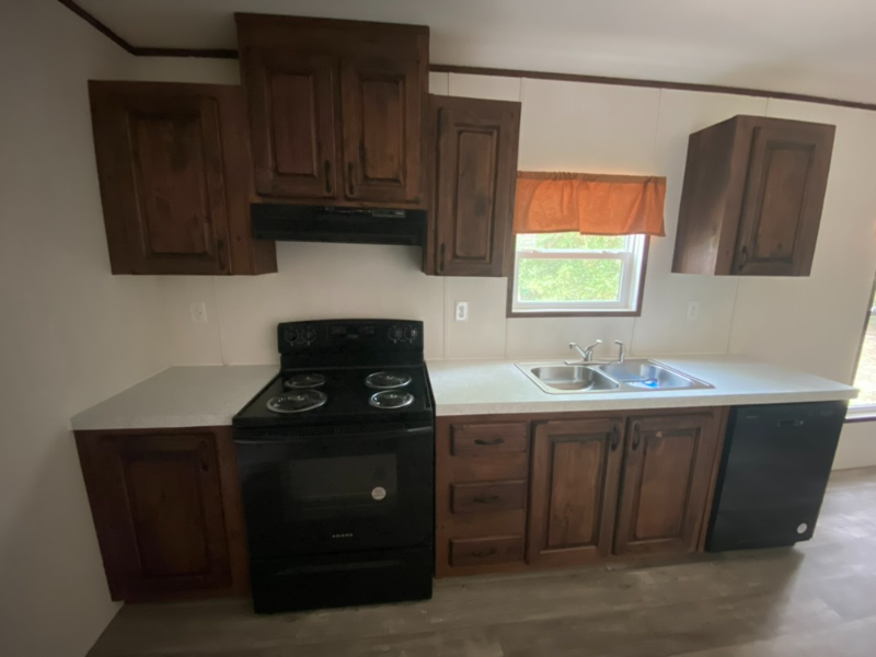 208 Dawn Ave - Photo 6 of 17