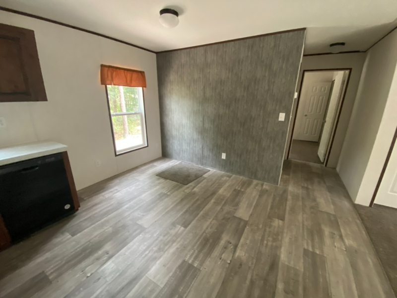 208 Dawn Ave - Photo 7 of 17