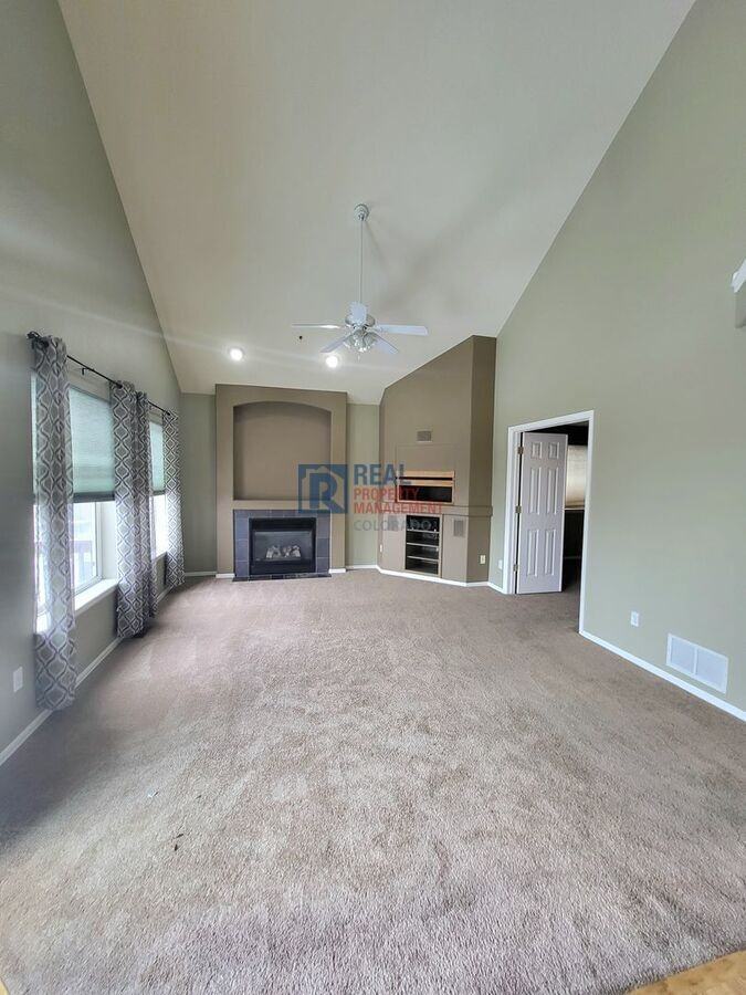 8408 Blackgum St - Photo 3 of 31