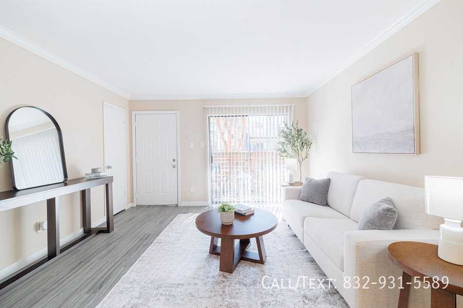 7103 Grand Blvd #7ALM - Photo 4 of 10