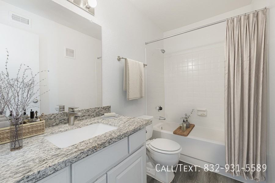 7103 Grand Blvd #7ALM - Photo 6 of 10