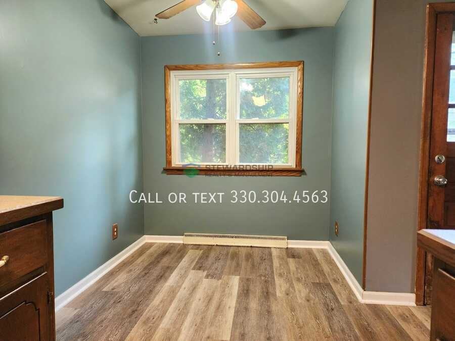 1712 Breiding Rd - Photo 3 of 36