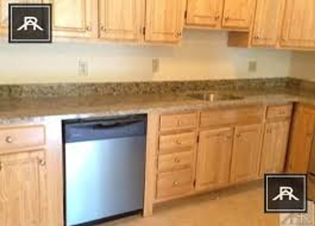 109 Babcock St - Photo 3 of 8